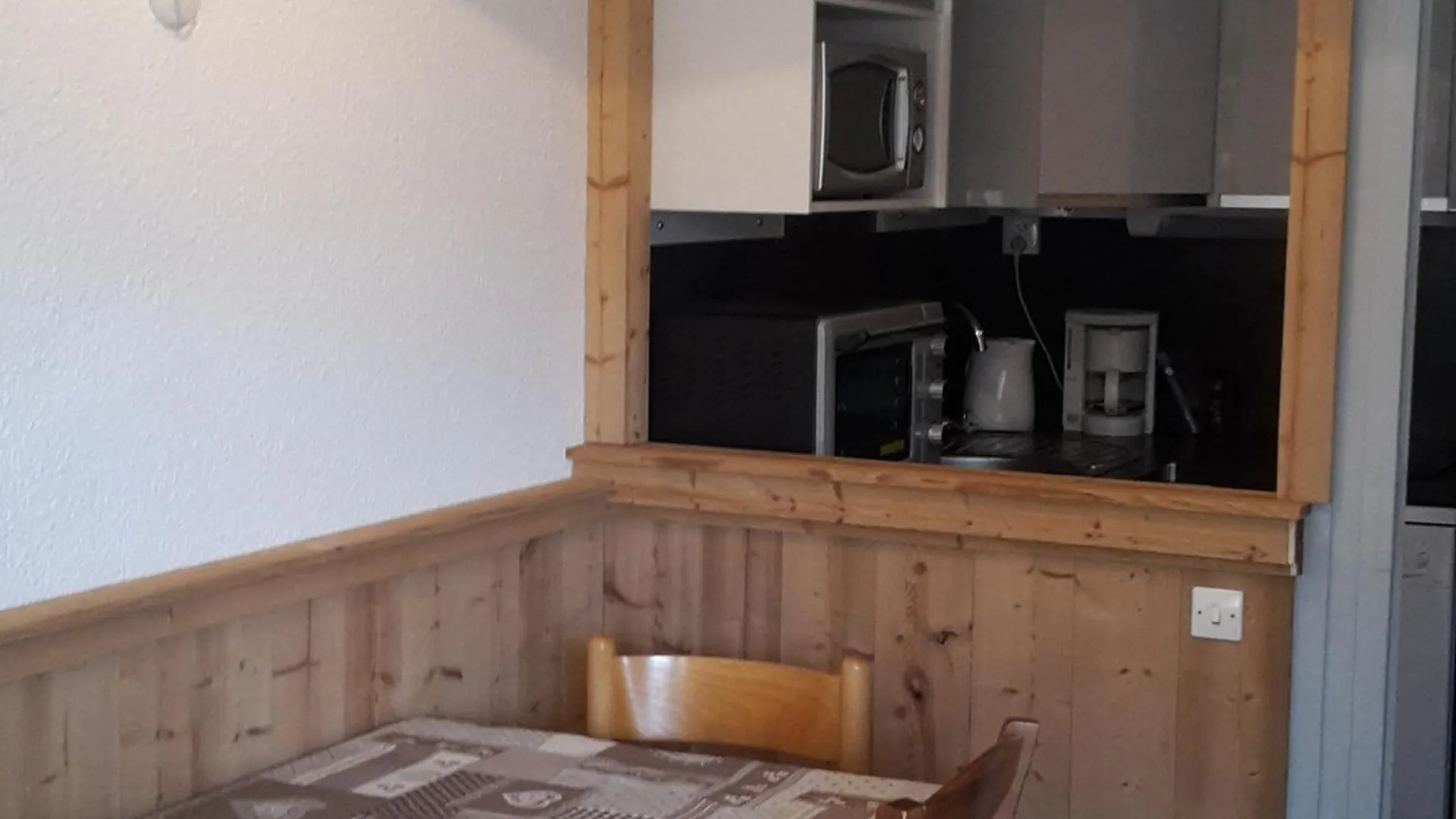 Appartement Skis Aux Pieds, 4 Personnes, Balcon, Wifi Gratuit, Proche Commerces Et Activites - Fr-1-574-39 圣马丁德贝尔维尔 0*,  法国